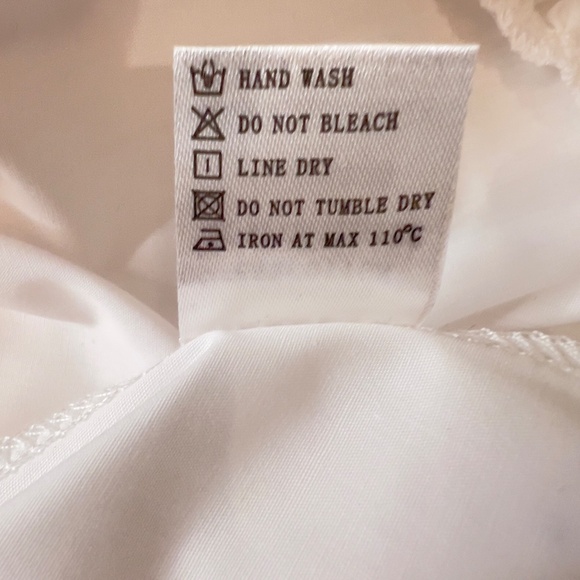 # A230   Nancy  Resort Chic  White Sequin Floral   Shirt Dress  NWT  S - Picture 5 of 8